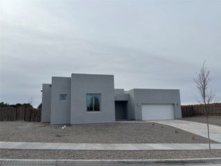 3305 Zinnia Lane, Santa Fe, NM 87507