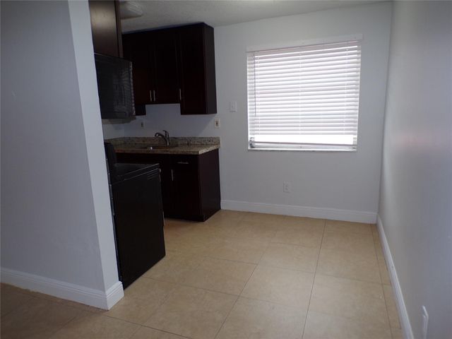 1505 N 57th Terrace, Hollywood, FL 33021