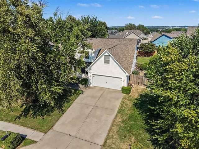 7423 N Wallace Avenue, Kansas City, MO 64158