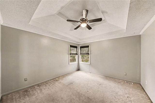 7423 N Wallace Avenue, Kansas City, MO 64158