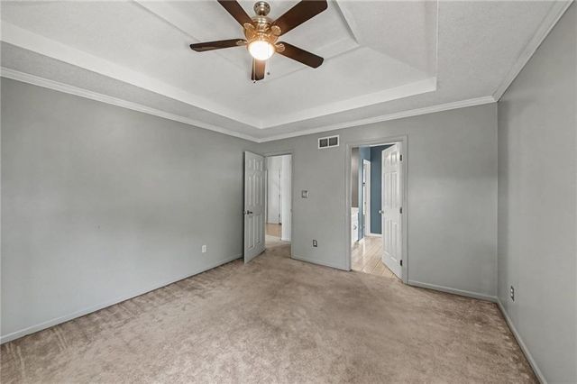 7423 N Wallace Avenue, Kansas City, MO 64158