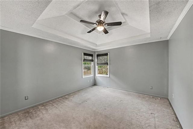 7423 N Wallace Avenue, Kansas City, MO 64158