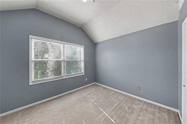7423 N Wallace Avenue, Kansas City, MO 64158