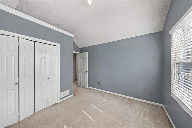 7423 N Wallace Avenue, Kansas City, MO 64158