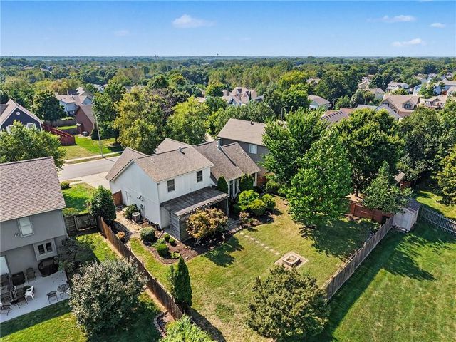 7423 N Wallace Avenue, Kansas City, MO 64158