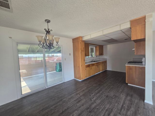 20882 3rd Street, Cottonwood, CA 96022