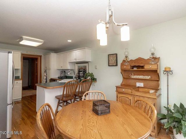 532 Georgetown Drive, Oregon, OH 43616