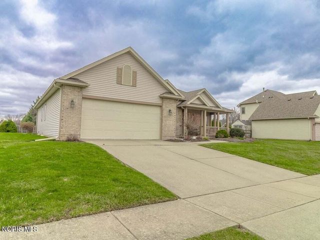 532 Georgetown Drive, Oregon, OH 43616