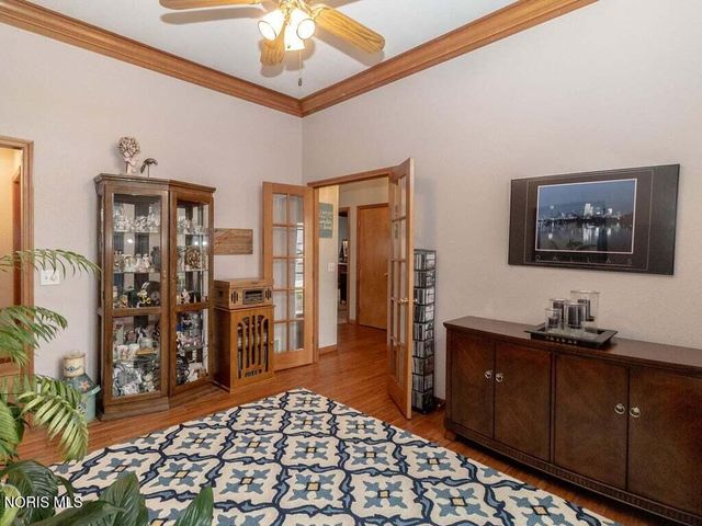 532 Georgetown Drive, Oregon, OH 43616