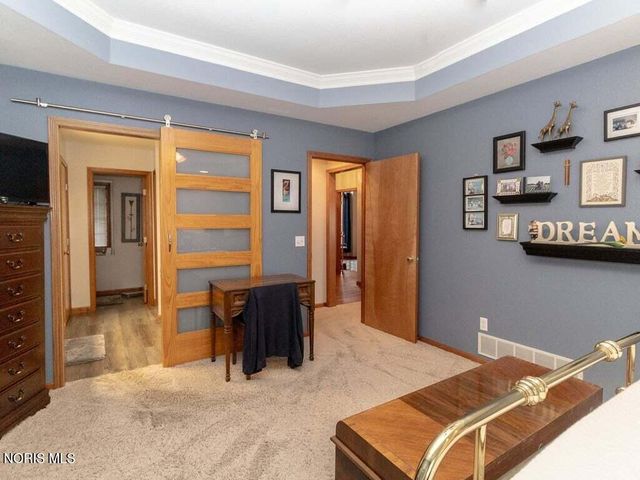 532 Georgetown Drive, Oregon, OH 43616