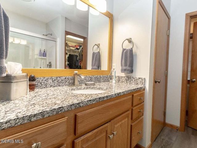 532 Georgetown Drive, Oregon, OH 43616