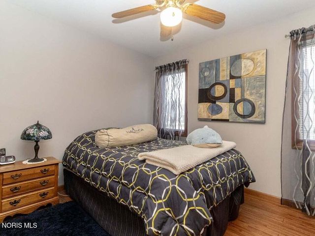 532 Georgetown Drive, Oregon, OH 43616