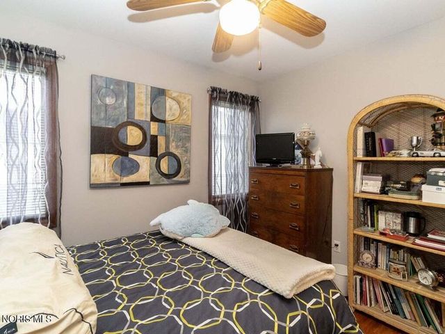 532 Georgetown Drive, Oregon, OH 43616