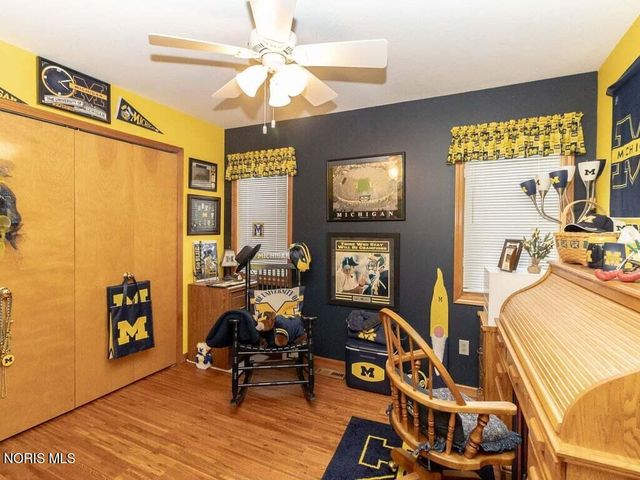 532 Georgetown Drive, Oregon, OH 43616