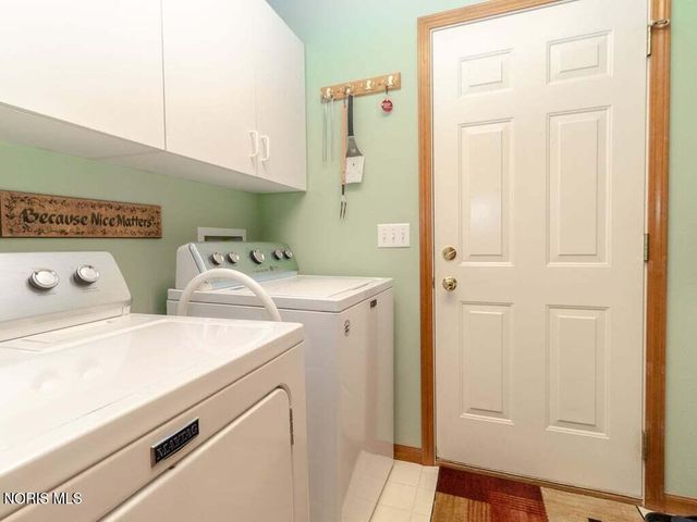 532 Georgetown Drive, Oregon, OH 43616