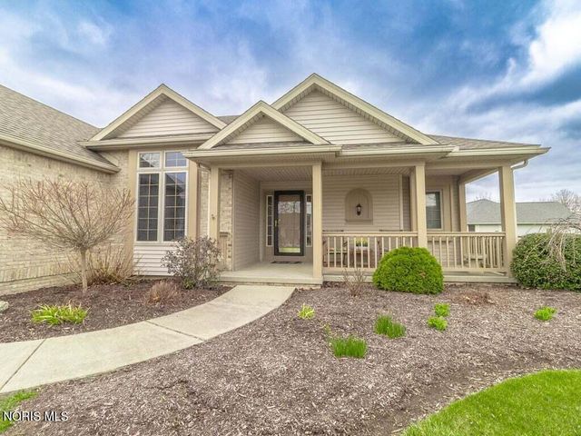 532 Georgetown Drive, Oregon, OH 43616