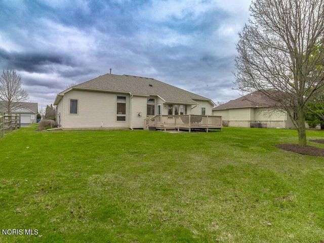 532 Georgetown Drive, Oregon, OH 43616