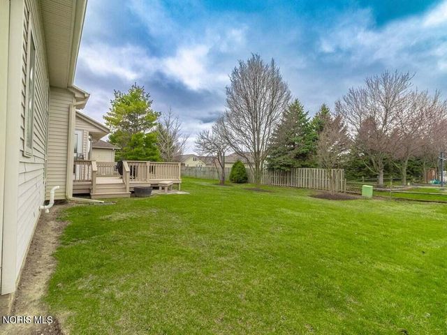 532 Georgetown Drive, Oregon, OH 43616