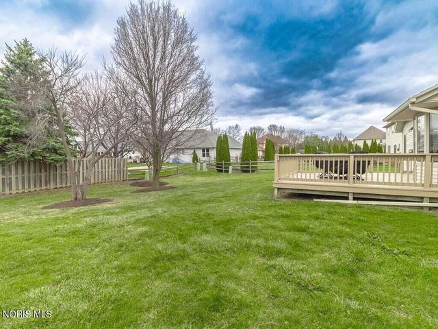 532 Georgetown Drive, Oregon, OH 43616