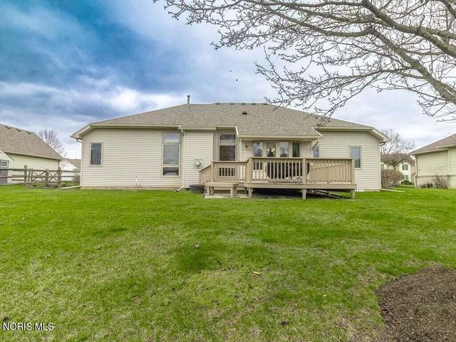 532 Georgetown Drive, Oregon, OH 43616