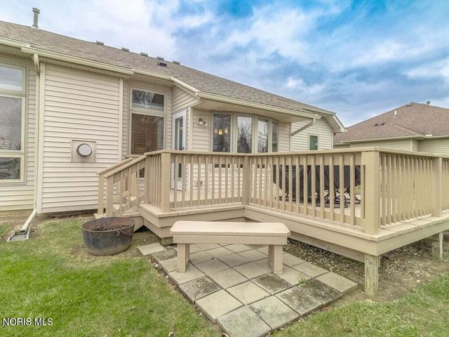 532 Georgetown Drive, Oregon, OH 43616