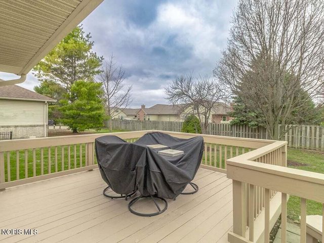 532 Georgetown Drive, Oregon, OH 43616