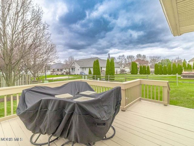 532 Georgetown Drive, Oregon, OH 43616