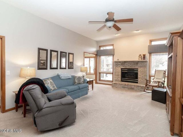 532 Georgetown Drive, Oregon, OH 43616