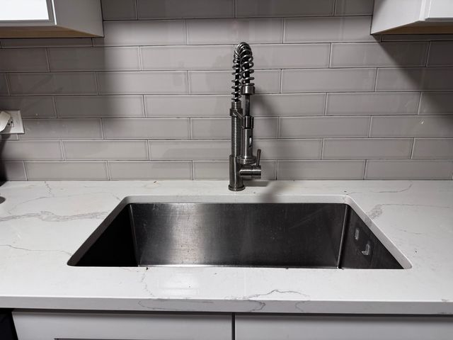 2100 N Lincoln Park West 9EN, Chicago, IL 60614