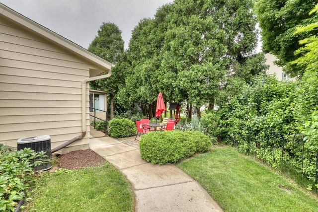 3555 S Loretta LANE, New Berlin, WI 53151