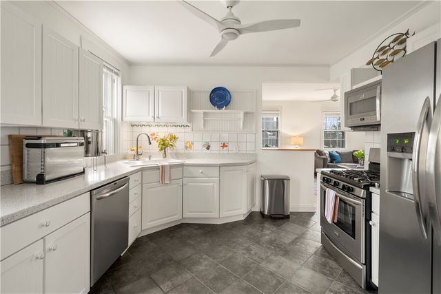 35 Marsh Street, Newport, RI 02840