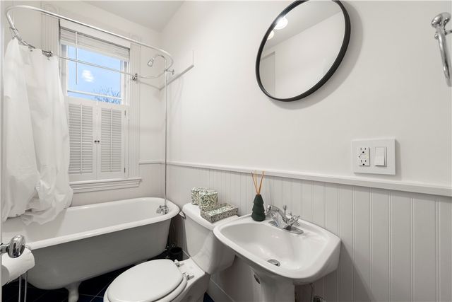 35 Marsh Street, Newport, RI 02840