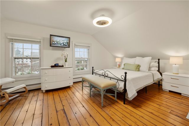 35 Marsh Street, Newport, RI 02840