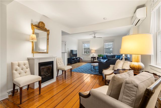 35 Marsh Street, Newport, RI 02840