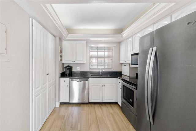 5970 MIDNIGHT PASS ROAD 177, Sarasota, FL 34242