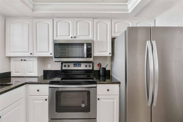 5970 MIDNIGHT PASS ROAD 177, Sarasota, FL 34242