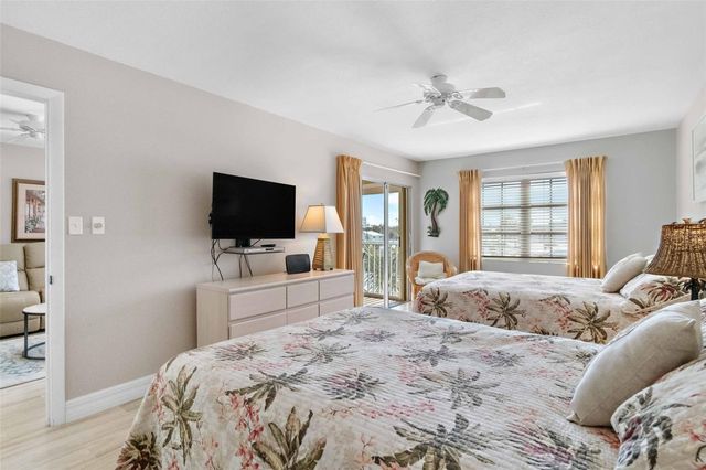 5970 MIDNIGHT PASS ROAD 177, Sarasota, FL 34242