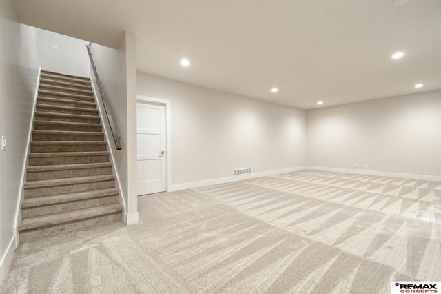 5829 S 94th Street, Lincoln, NE 68526