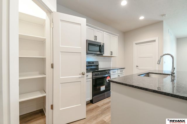 5829 S 94th Street, Lincoln, NE 68526