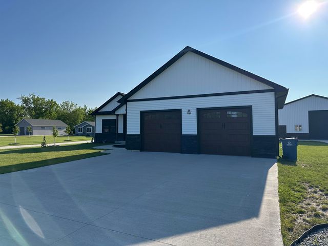 1911 N Se Boutell Road, Essexville, MI 48732