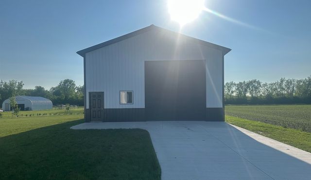 1911 N Se Boutell Road, Essexville, MI 48732