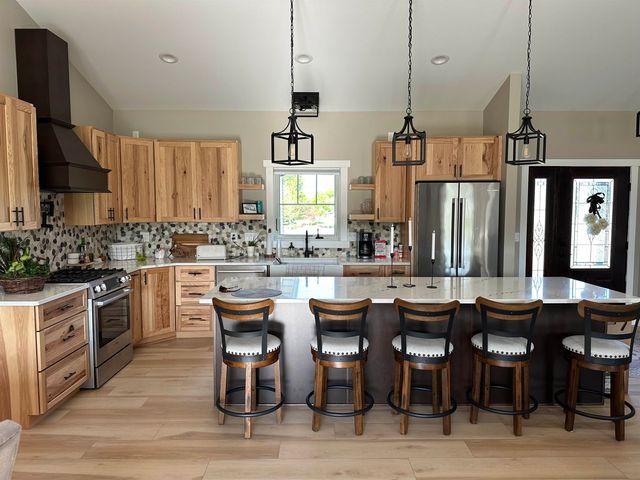 1911 N Se Boutell Road, Essexville, MI 48732