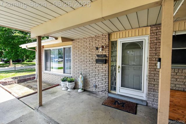 17127 Hamilton Avenue, Allen Park, MI 48101