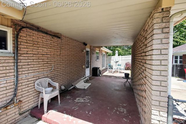 17127 Hamilton Avenue, Allen Park, MI 48101