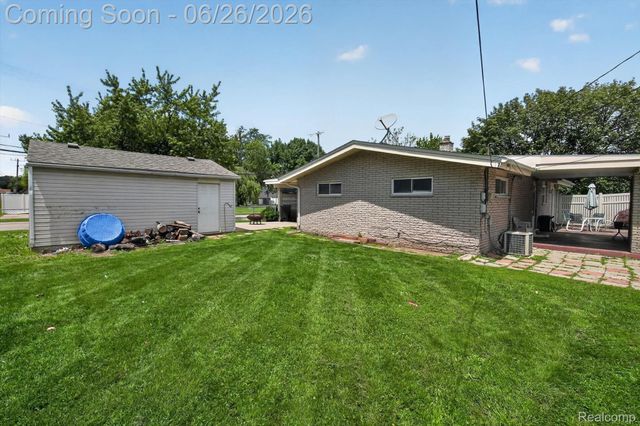17127 Hamilton Avenue, Allen Park, MI 48101