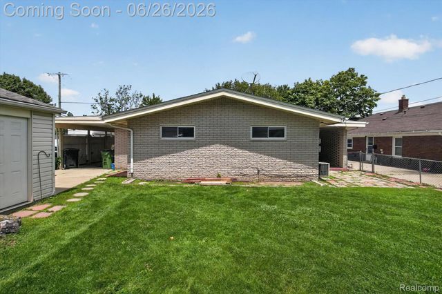 17127 Hamilton Avenue, Allen Park, MI 48101