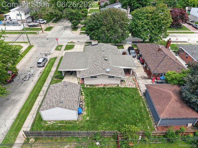 17127 Hamilton Avenue, Allen Park, MI 48101