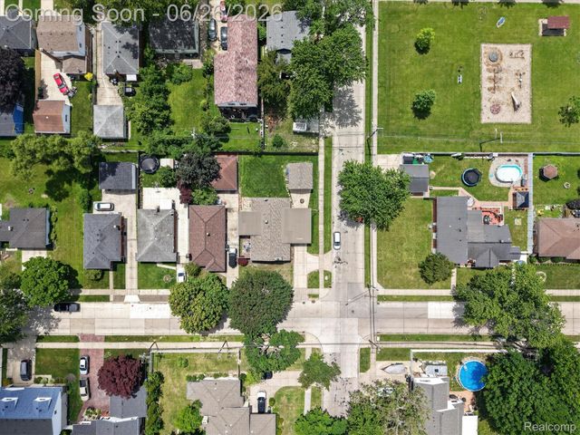 17127 Hamilton Avenue, Allen Park, MI 48101