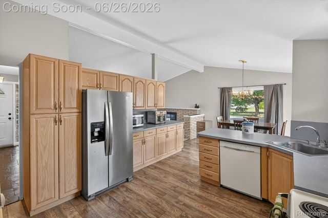 17127 Hamilton Avenue, Allen Park, MI 48101