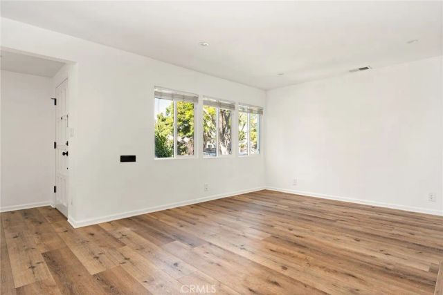5840 Allott Avenue, Van Nuys, CA 91401